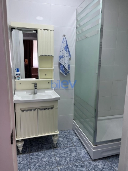 Aylıq Kirayə 2 otaqlı Yeni Tikili bina evi  40m², Bakı