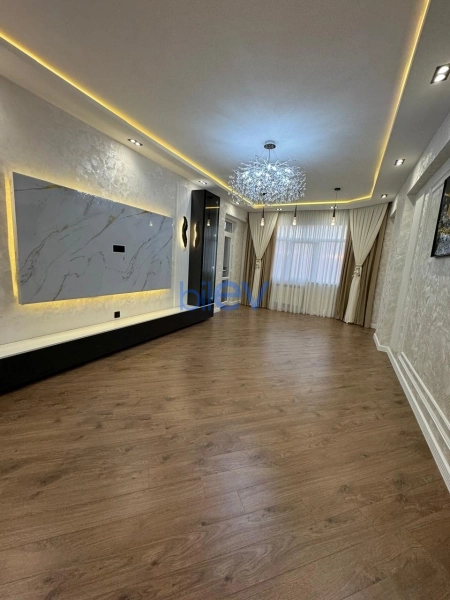 Satış 3 otaqlı Yeni Tikili bina evi  135m², Bakı