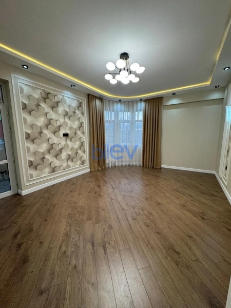 Satış 3 otaqlı Yeni Tikili bina evi  135m², Bakı