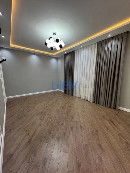 Satış 3 otaqlı Yeni Tikili bina evi  135m², Bakı