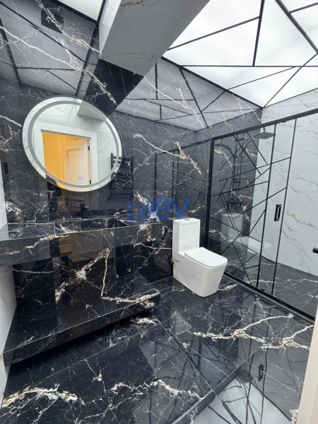 Satış 3 otaqlı Yeni Tikili bina evi  135m², Bakı