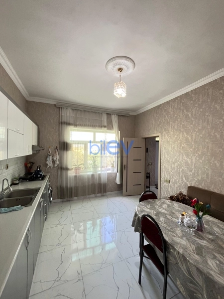Satış 5 otaqlı Həyət evi  300m², Bakı