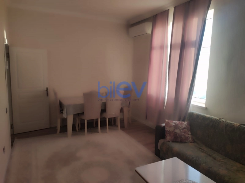 Aylıq Kirayə 3 otaqlı Yeni Tikili bina evi  80m², Bakı