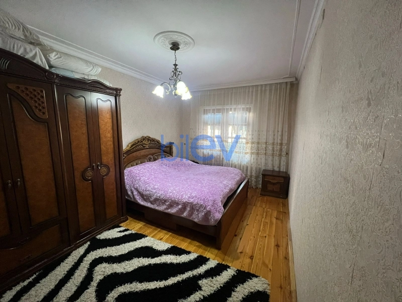 Satış 4 otaqlı Köhnə Tikili bina evi  110m², Bakı