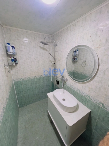 Satış 4 otaqlı Köhnə Tikili bina evi  110m², Bakı