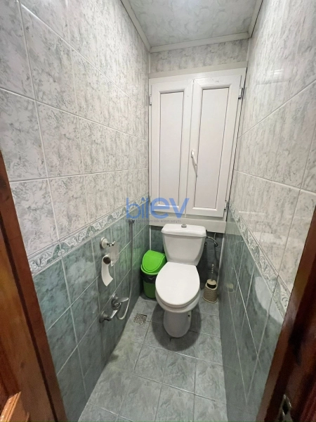 Satış 4 otaqlı Köhnə Tikili bina evi  110m², Bakı