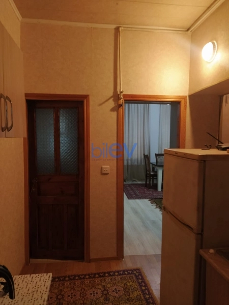 Aylıq Kirayə 2 otaqlı Köhnə Tikili bina evi  50m², Bakı