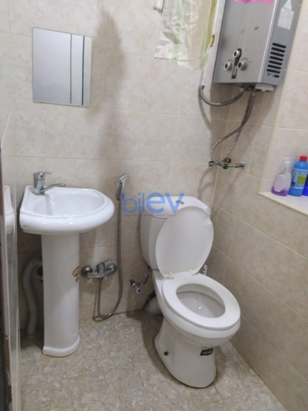 Aylıq Kirayə 2 otaqlı Köhnə Tikili bina evi  50m², Bakı