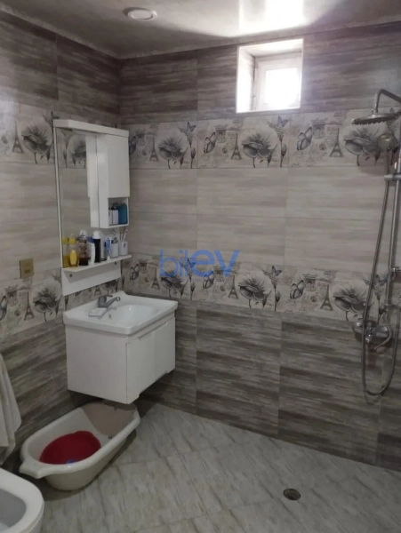 Satış 5 otaqlı Həyət evi  180m², Bakı