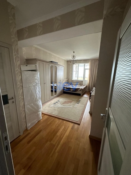 Satış 4 otaqlı Yeni Tikili bina evi  200m², Bakı