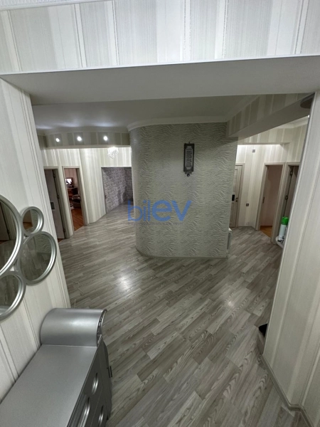 Satış 4 otaqlı Yeni Tikili bina evi  200m², Bakı