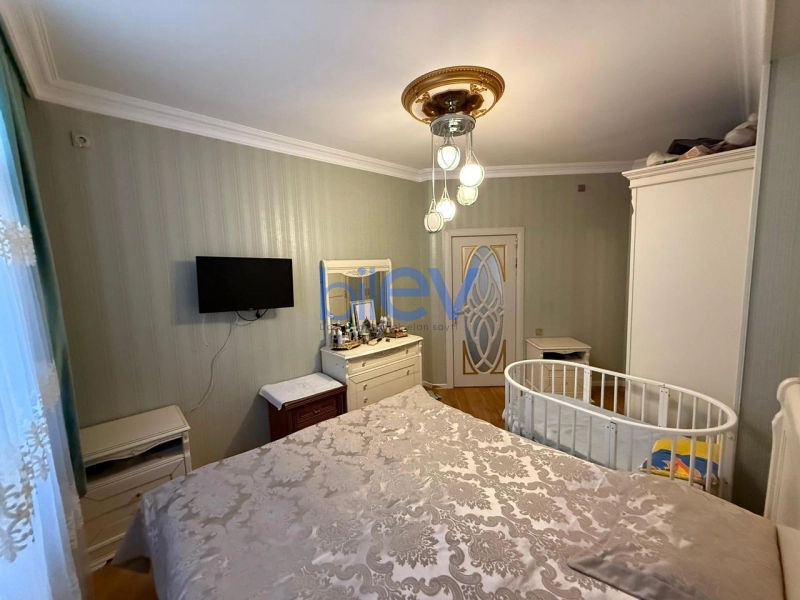 Satış 4 otaqlı Yeni Tikili bina evi  140m², Bakı