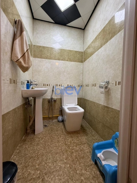 Satış 4 otaqlı Yeni Tikili bina evi  140m², Bakı