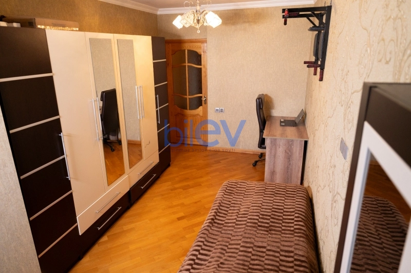 Satış 4 otaqlı Köhnə Tikili bina evi  100m², Bakı