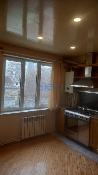 Aylıq Kirayə 2 otaqlı Köhnə Tikili bina evi  80m², Bakı