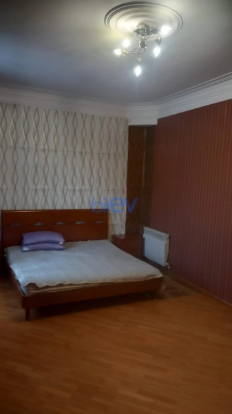Aylıq Kirayə 2 otaqlı Köhnə Tikili bina evi  80m², Bakı