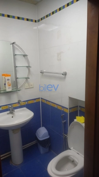 Aylıq Kirayə 2 otaqlı Köhnə Tikili bina evi  80m², Bakı