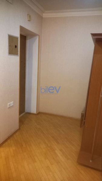 Aylıq Kirayə 2 otaqlı Köhnə Tikili bina evi  80m², Bakı