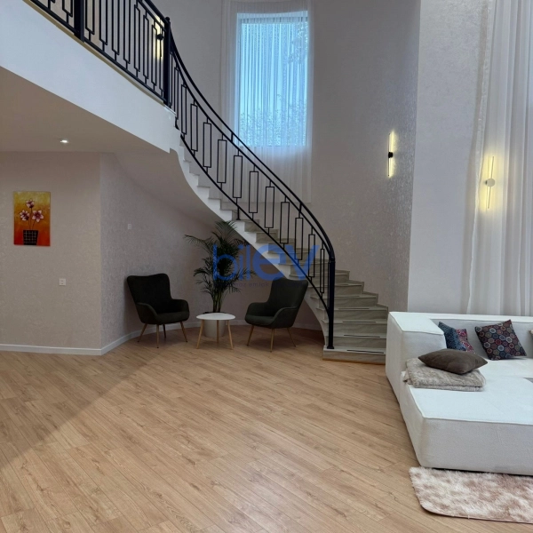 Satış 10 otaqlı Bağ evi  655m², Bakı