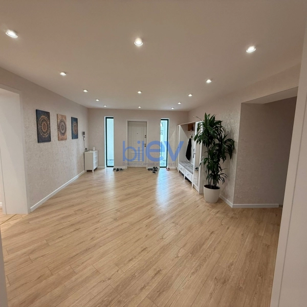 Satış 10 otaqlı Bağ evi  655m², Bakı