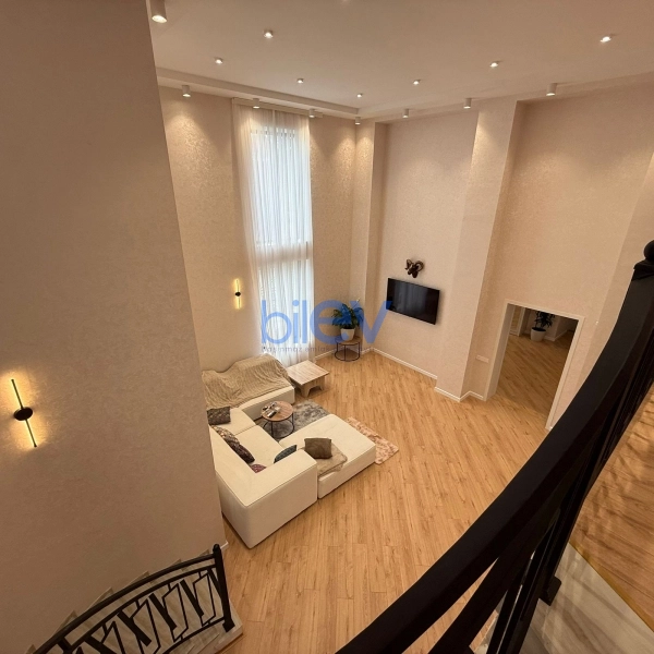 Satış 10 otaqlı Bağ evi  655m², Bakı