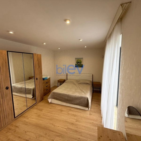 Satış 10 otaqlı Bağ evi  655m², Bakı
