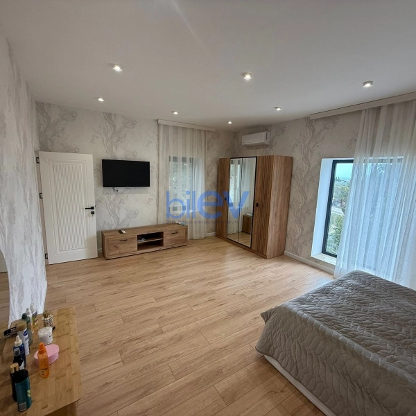 Satış 10 otaqlı Bağ evi  655m², Bakı