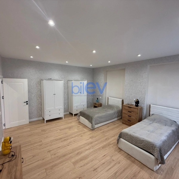 Satış 10 otaqlı Bağ evi  655m², Bakı