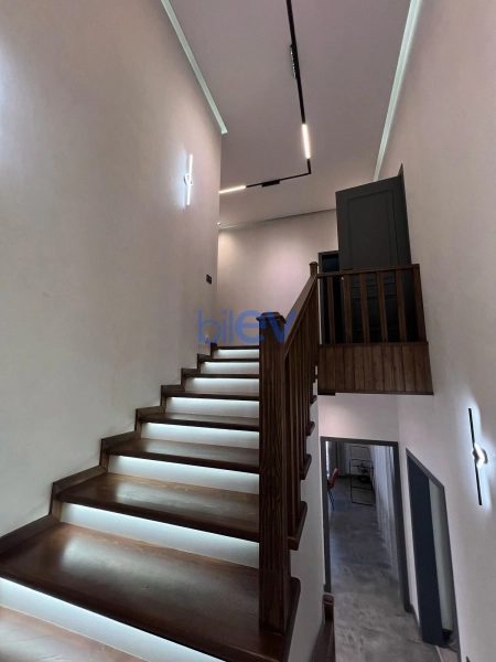 Satış 5 otaqlı Bağ evi  220m², Bakı