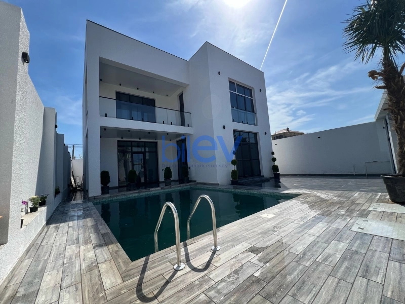 Satış 5 otaqlı Bağ evi  220m², Bakı