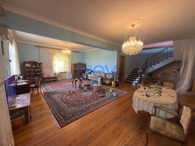 Satış 9 otaqlı Həyət evi  470m², Bakı