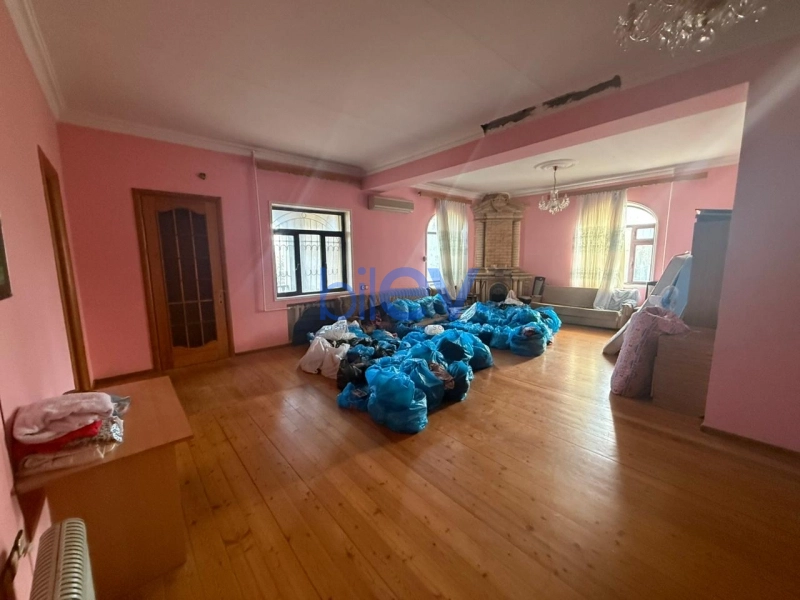 Satış 9 otaqlı Həyət evi  470m², Bakı