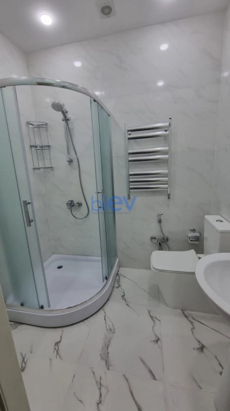 Aylıq Kirayə 1 otaqlı Yeni Tikili bina evi  60m², Bakı