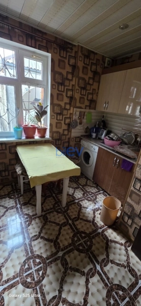 Satış 3 otaqlı Köhnə Tikili bina evi  60m², Bakı