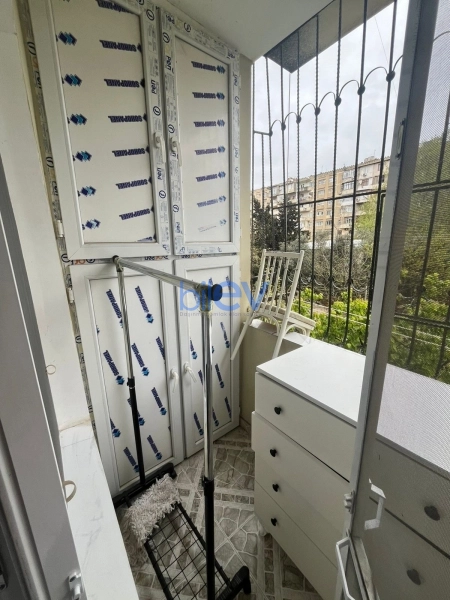 Satış 4 otaqlı Köhnə Tikili bina evi  100m², Bakı