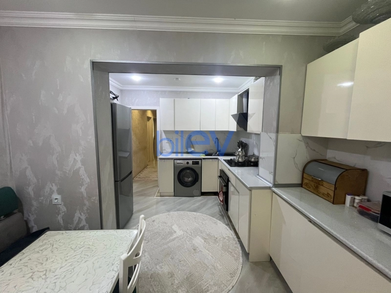 Satış 4 otaqlı Köhnə Tikili bina evi  100m², Bakı