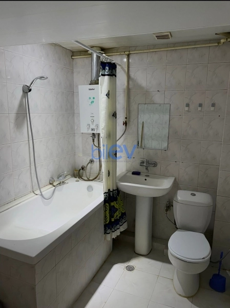 Aylıq Kirayə 2 otaqlı Köhnə Tikili bina evi  45m², Bakı