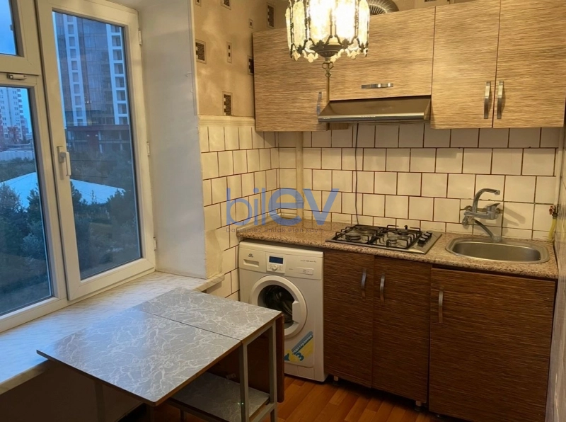 Aylıq Kirayə 2 otaqlı Köhnə Tikili bina evi  45m², Bakı