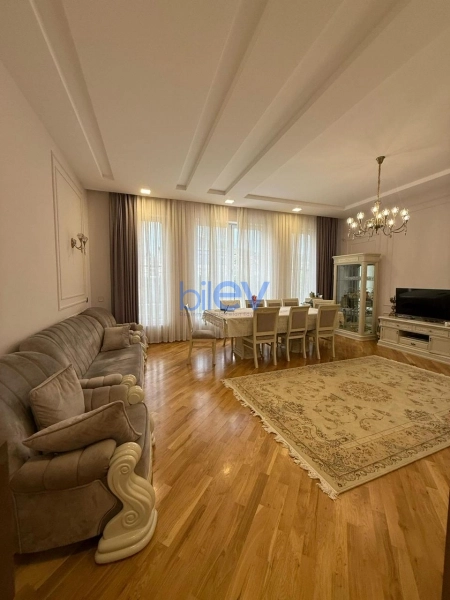 Satış 5 otaqlı Həyət evi  550m², Xırdalan