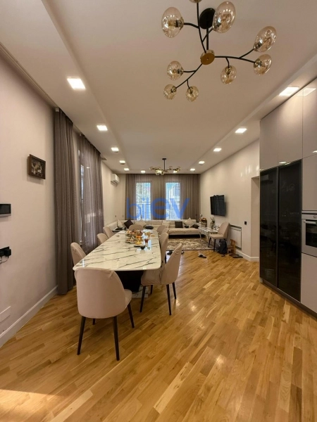 Satış 5 otaqlı Həyət evi  550m², Xırdalan