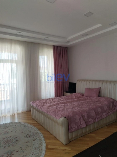 Satış 5 otaqlı Həyət evi  550m², Xırdalan