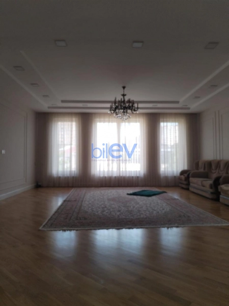 Satış 5 otaqlı Həyət evi  550m², Xırdalan