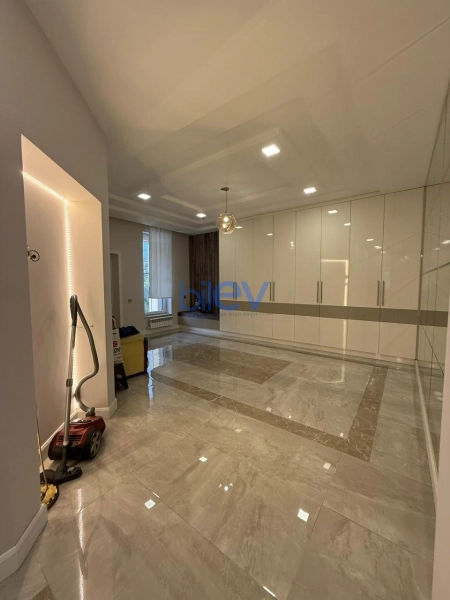 Satış 5 otaqlı Həyət evi  550m², Xırdalan