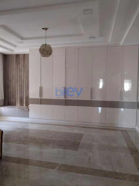 Satış 5 otaqlı Həyət evi  550m², Xırdalan