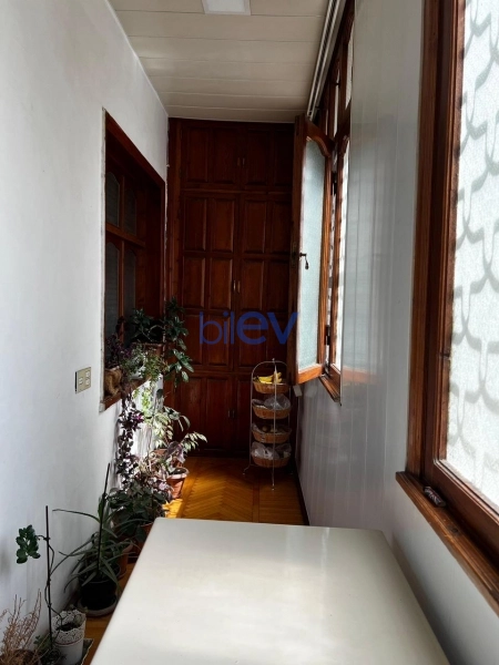 Satış 5 otaqlı Köhnə Tikili bina evi  130m², Bakı