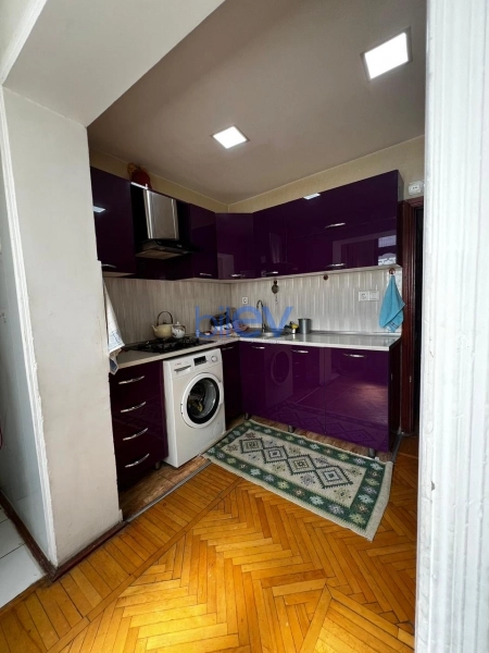 Satış 5 otaqlı Köhnə Tikili bina evi  130m², Bakı
