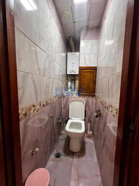 Satış 5 otaqlı Köhnə Tikili bina evi  130m², Bakı