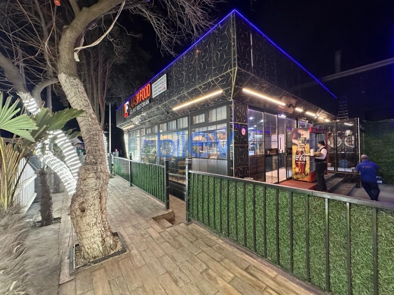Satış 4 otaqlı Obyekt  310m², Bakı