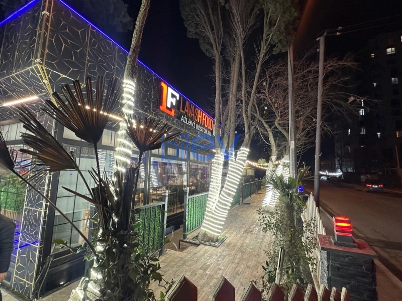 Satış 4 otaqlı Obyekt  310m², Bakı