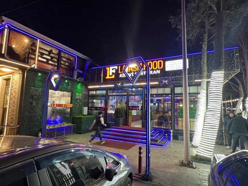 Satış 4 otaqlı Obyekt  310m², Bakı
